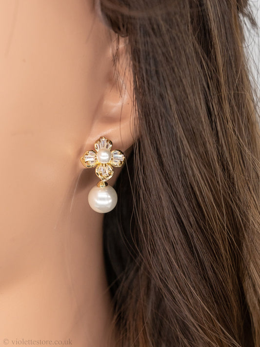 Flower Pearl Earrings