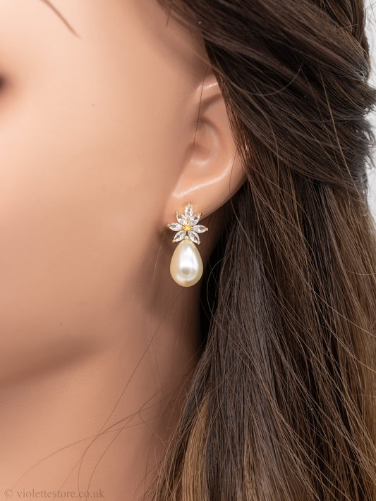 Snowflake Pearl Zircon Earrings